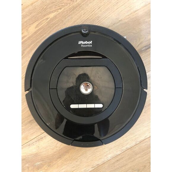 COPY - Roomba iRobot Model 770 with All Accessories - Picture 2 of 3